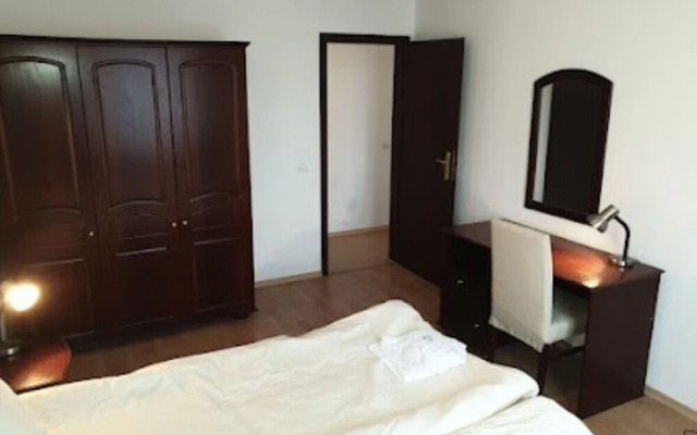 2 Bedroom Mountain View