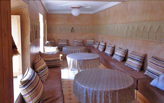 Gite Paradis d'Ait Bouguemez - Hostel