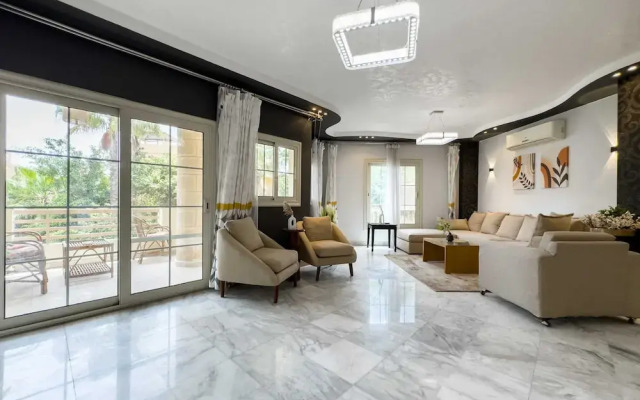 Serene & Spacey 2bdr 15 Min From CAI Airport