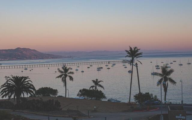 Flying Flags Avila Beach