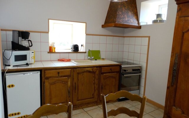 House With one Bedroom in La Mothe-saint-héray, With Furnished Terrace