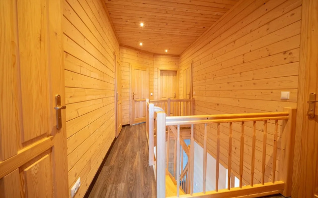 Wooden Holiday Home with Microwave near Brunssummerheide