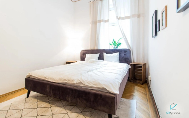 Spacious And Extraordinary Vienna Apartment