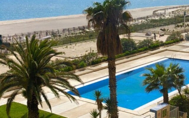 Magnifique T2 piscine mer wifi clim parking