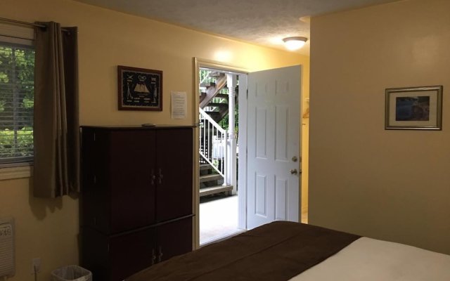 Adventure the Bruce Inn - Recently Renovated With Outdoor Hot Tub