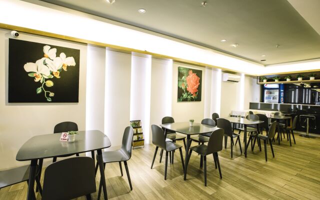 A25 Hotel - 142 Bui Thi Xuan