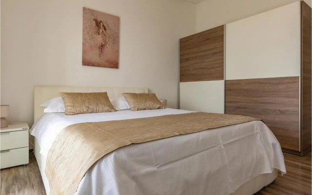 Two-Bedroom Apartment with Sea View in Makarska