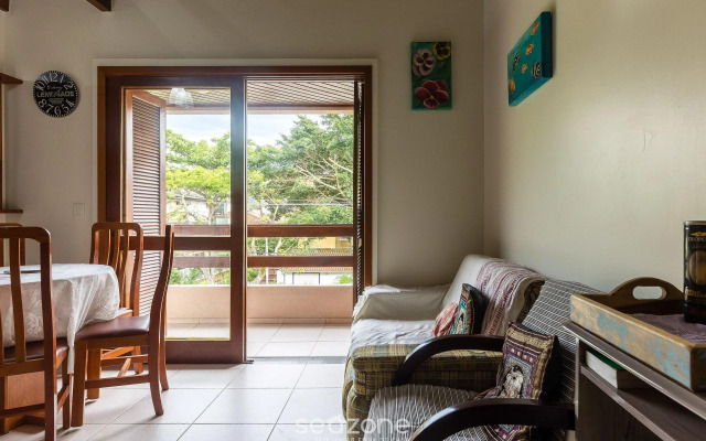 Apto 2qtos churrasq. 400 à praia | Jurerê - JBA202