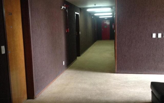 Carlton Hotel
