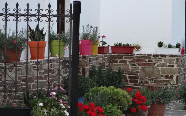 Tzamaros Studios Kythnos