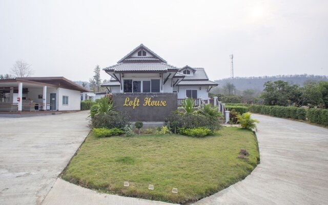 OYO 659 Loft House Homestay