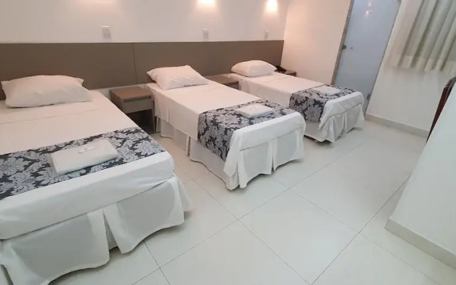 Hotel Hellyu's