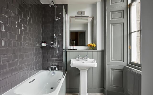Kimpton Charlotte Square by IHG