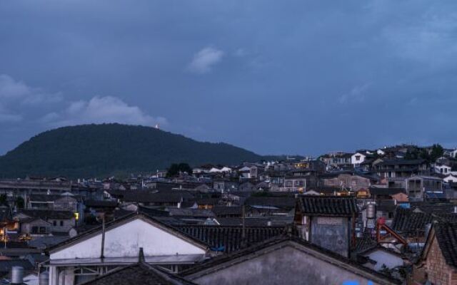 Tengchong Heshun Yuanye Inn