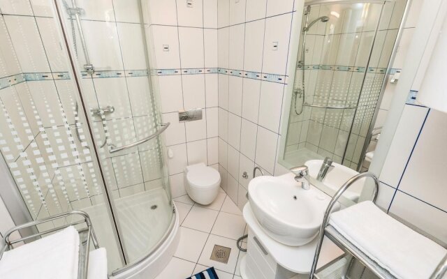 Stunning Home in Pag With Wifi and 2 Bedrooms