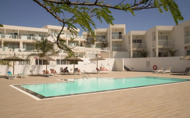 Precioso apartamento en complejo con piscina