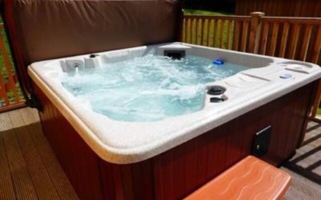 Lord Galloway 31 With Hot Tub, Newton Stewart