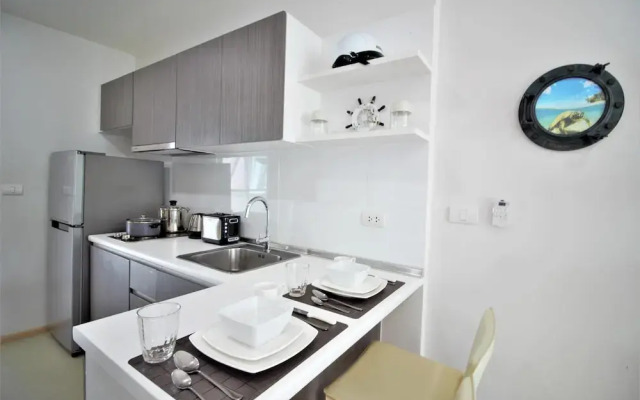 A713 Discount Rooftop Pool Cable TV Kitchen Aircon