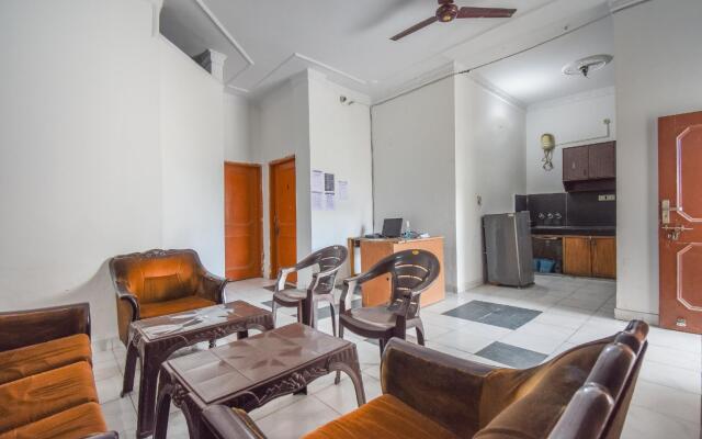 OYO 74755 Grand Red Villa