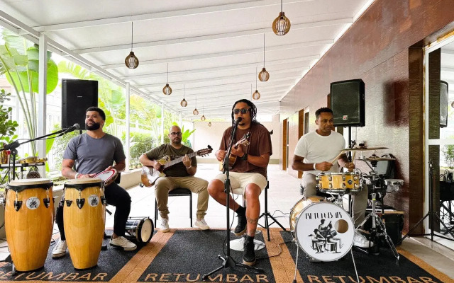 Americas Townhouse Hotel