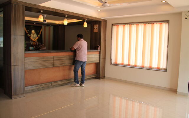 Hotel Sai Gurusthan