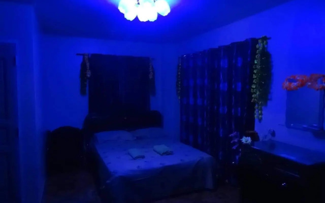 Julz Tropical Apartments