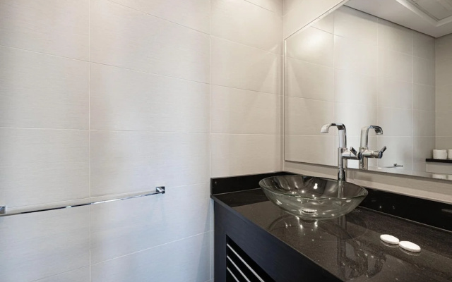Stunning 1-bed in the Iconic Cayan Tower