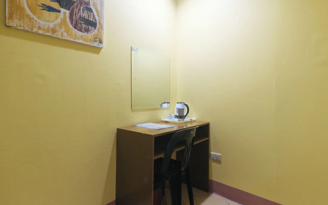 Reddoorz at Comfy Inn Ermita Manila