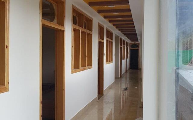 Paradise Hotel And Restaurant