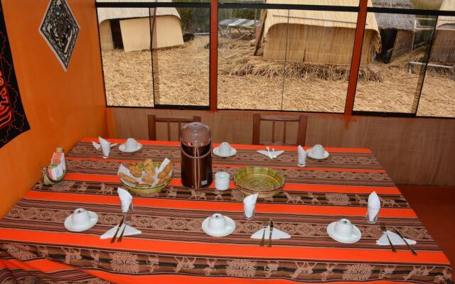 Uros Aruntawi Lodge