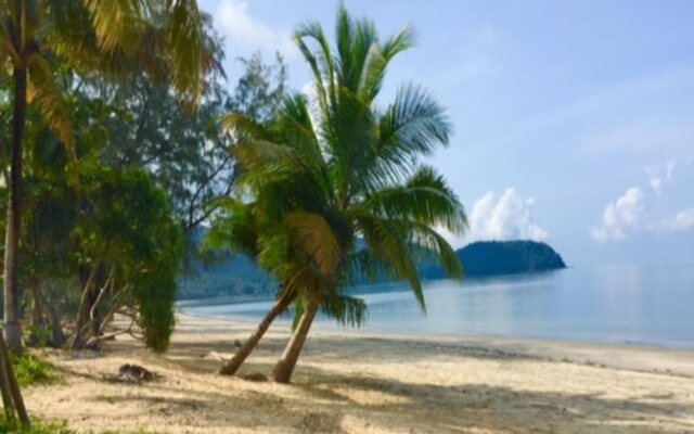 Cashew Resort