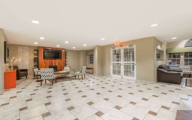 Microtel Inn & Suites by Wyndham West Chester