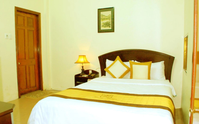 Than Thien Friendly Hotel – Guest Rooms – Hue