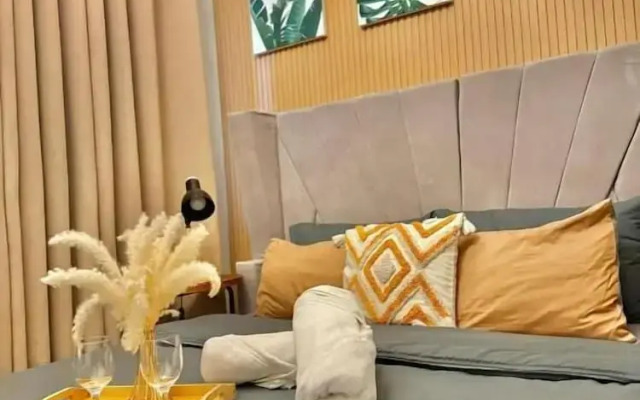 OYO 1182 El Spazzion Shore