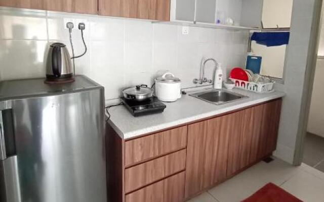 Cameron's Square Apartment