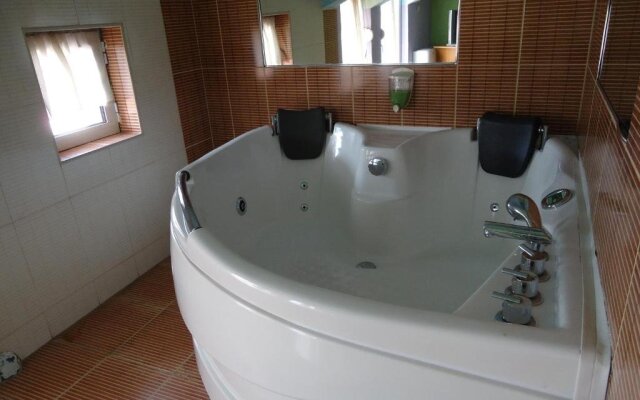 Dionis Hotel