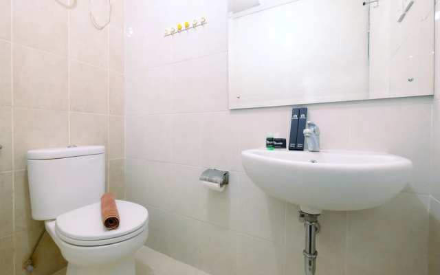 Cozy and Modern Studio at Nifarro Park Apartment