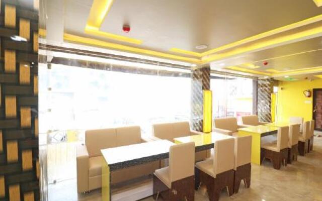 Collection O 24604 Hotel GMC Grand Luxury Stay