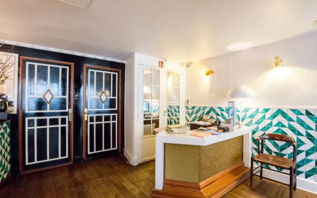 Le Petit Manoir Hotel