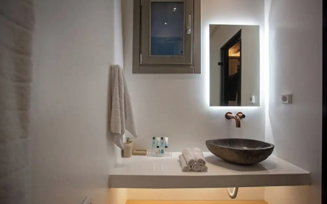 Mykonian Luxury Villa Filyra with Pool