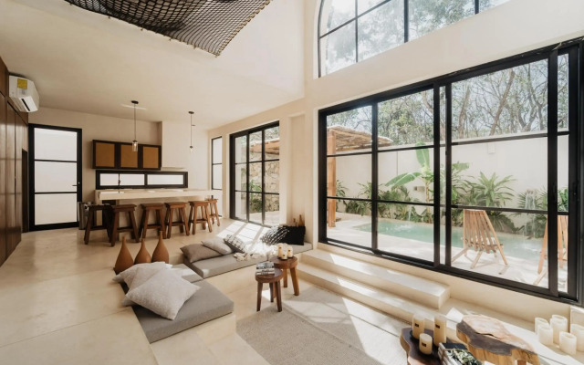 Villa Torana 4br/8pp Private Pool Rooftop Security