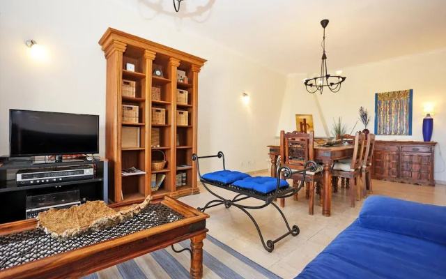 C25 - Town Center Apartment in Lagos
