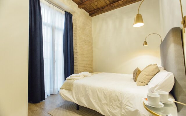 One&Lux Byron Suites