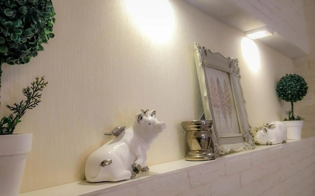 Studio Luxe on Victory Street in the city center