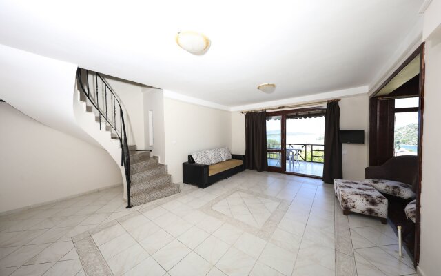 Akay Garden Family Club