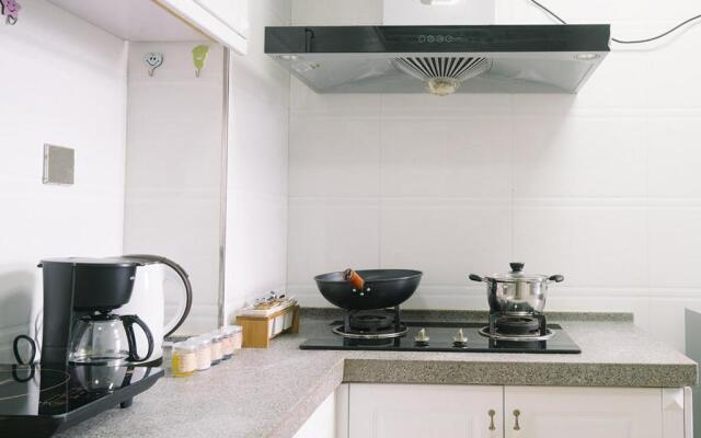 Xi'an Lianhu·North Passenger Station· Locals Apartment 00165010