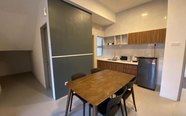 Duplex 3 bedroom Apartment By DreamScape