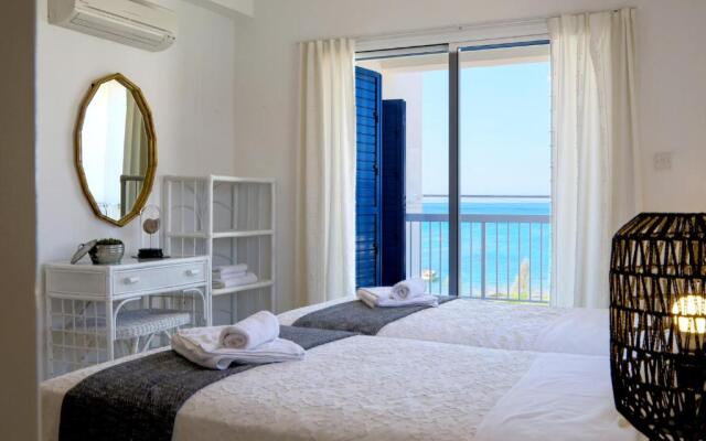 Phaedrus Living: Seaside Luxury Villa Anafi