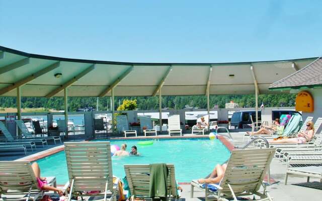 Lopez Islander Resort