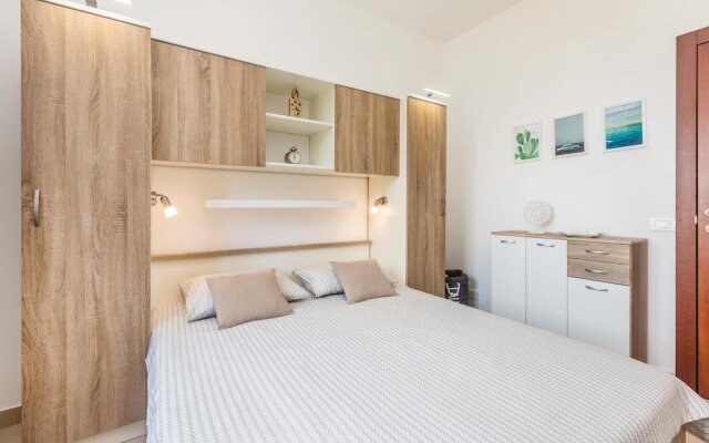 Nice Home in Njivice with Hot Tub, WiFi & 1 Bedrooms